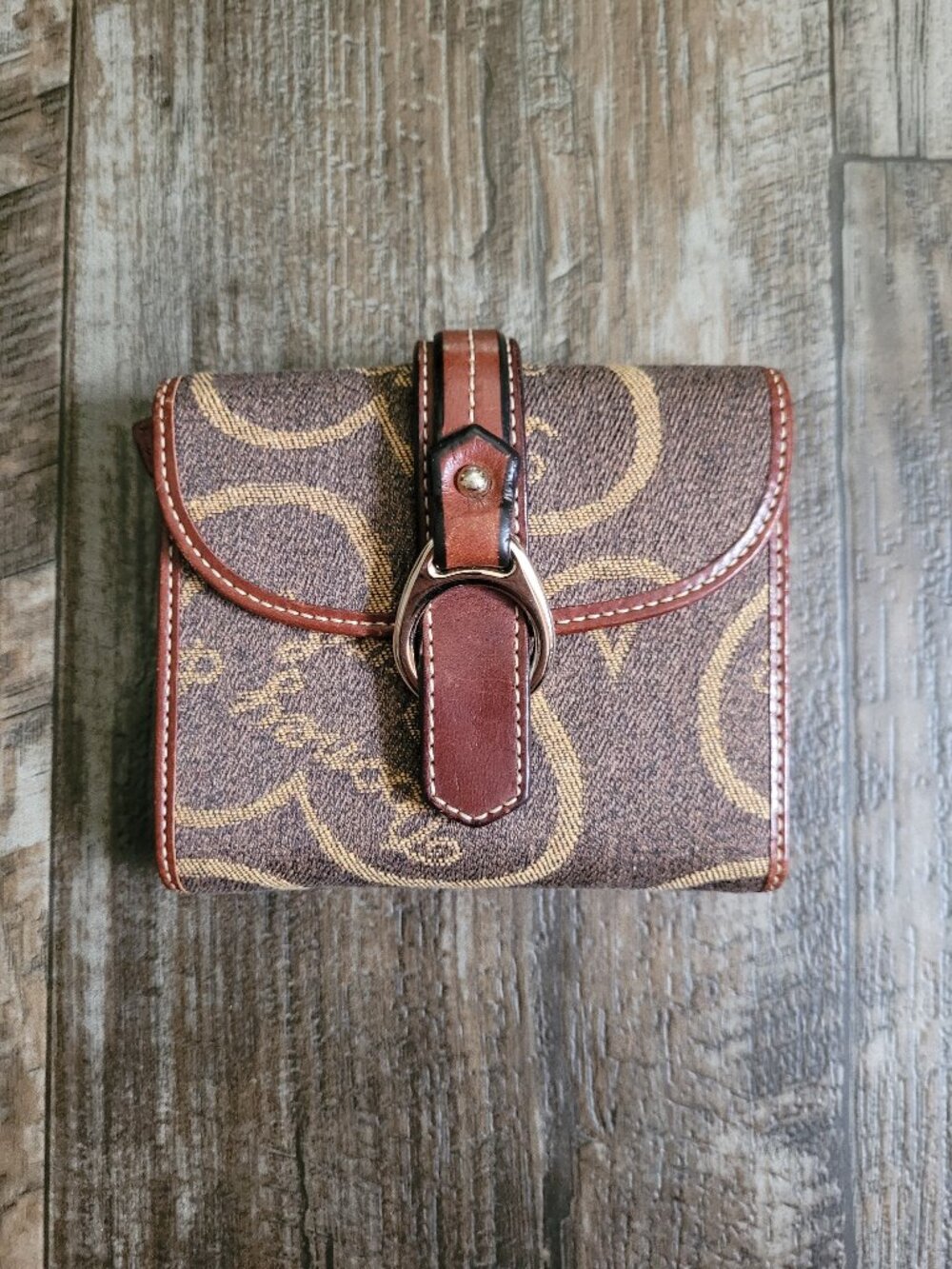 Dooney & Bourke Signature Canvas Heart tri-fold Wallet